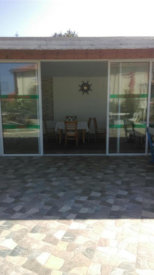 Family Hotel Coral Sozopol Exterior foto